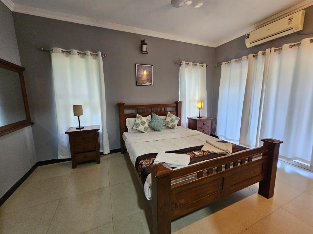 B&F Kensington Square Apartamento Siolim Exterior foto